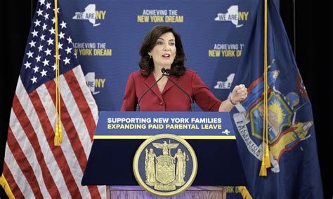 Hochul announces expansion of state parental leave program